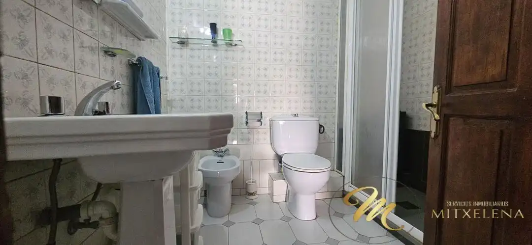Baño de Piso en venta en Getxo  con Calefacción y Trastero