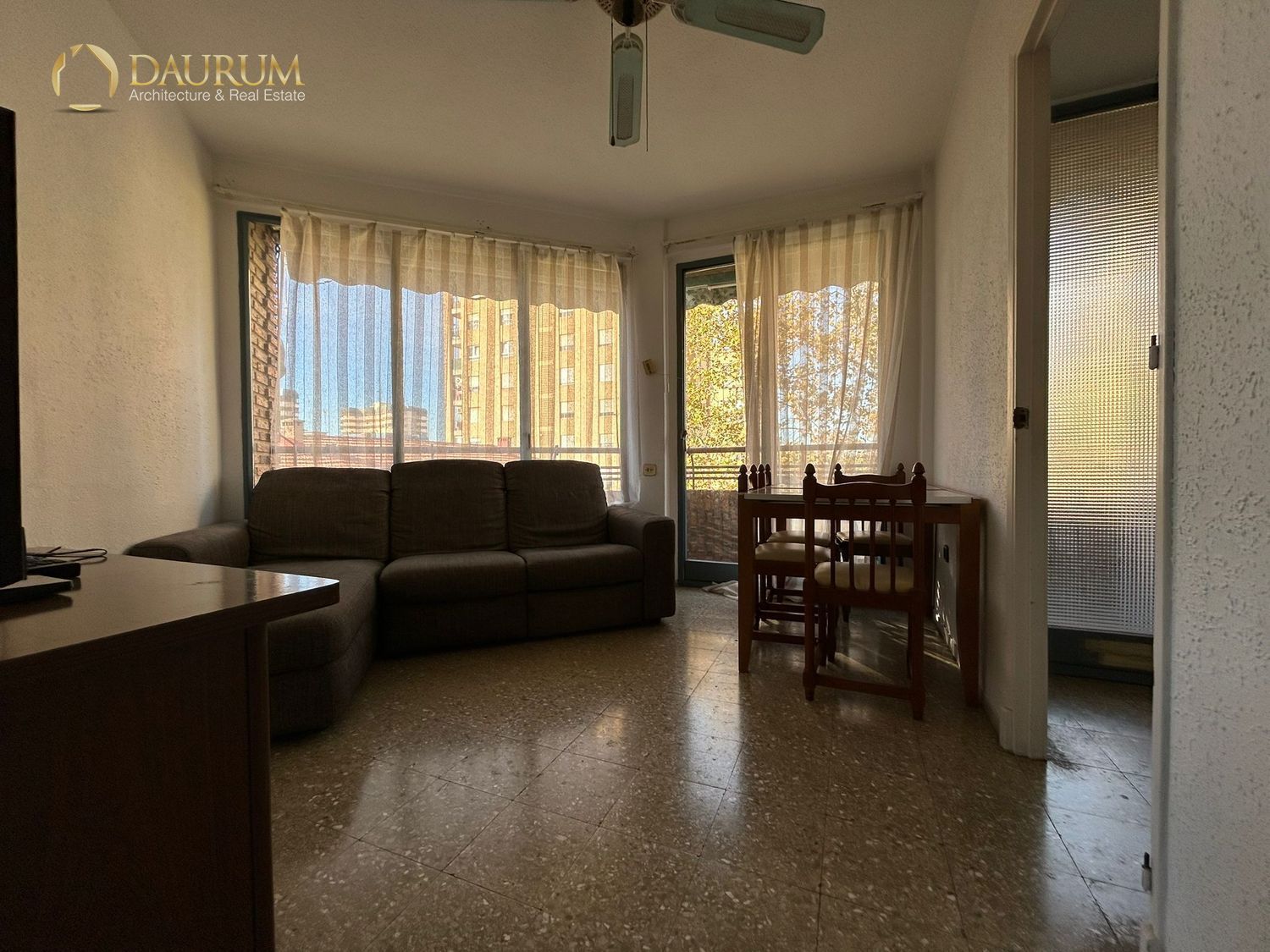 Living room of Flat for sale in Alicante / Alacant  with Heating, Terrace and Furnished