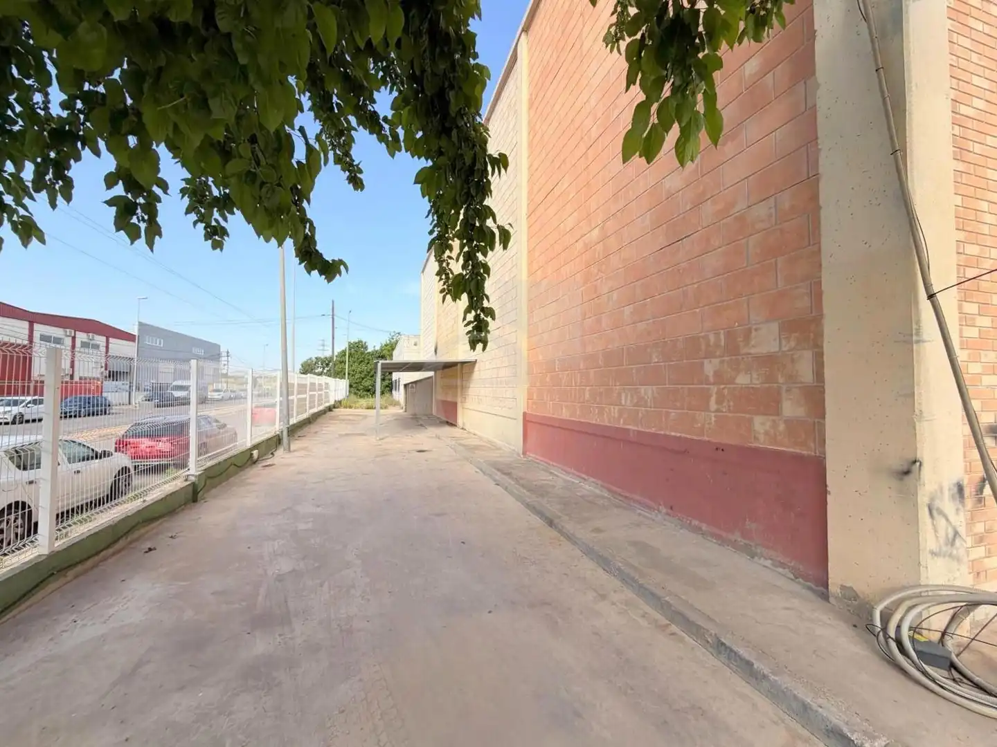 Industrial buildings for rent in Cheste