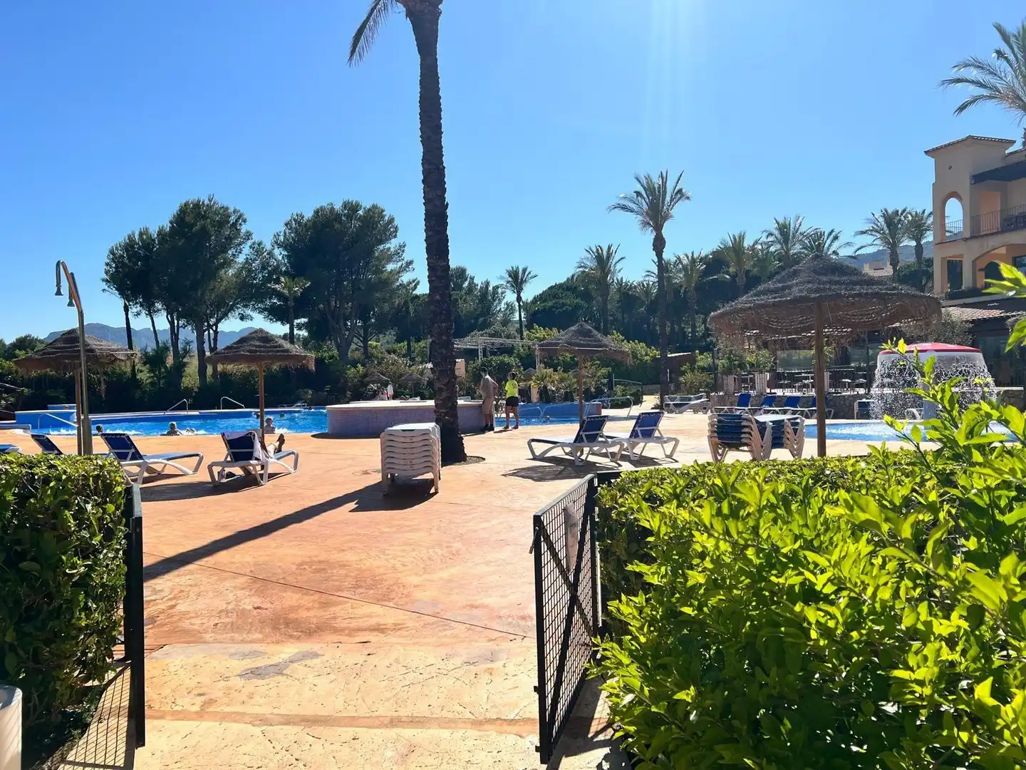 Piscina de Apartament en venda en Mont-roig del Camp amb Aire condicionat, Calefacció i Jardí privat