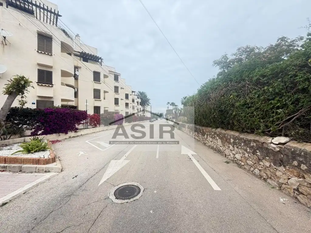 Vista exterior de Local en venta en Dénia