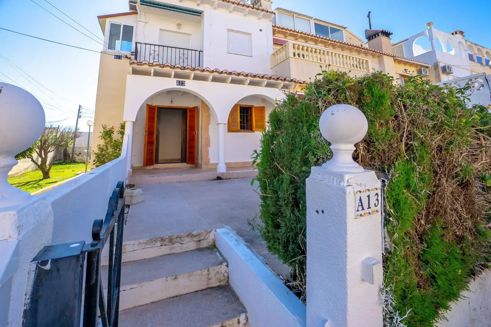 Vista exterior de Apartamento en venta en Torrevieja con Jardín privado, Piscina y Piscina comunitaria