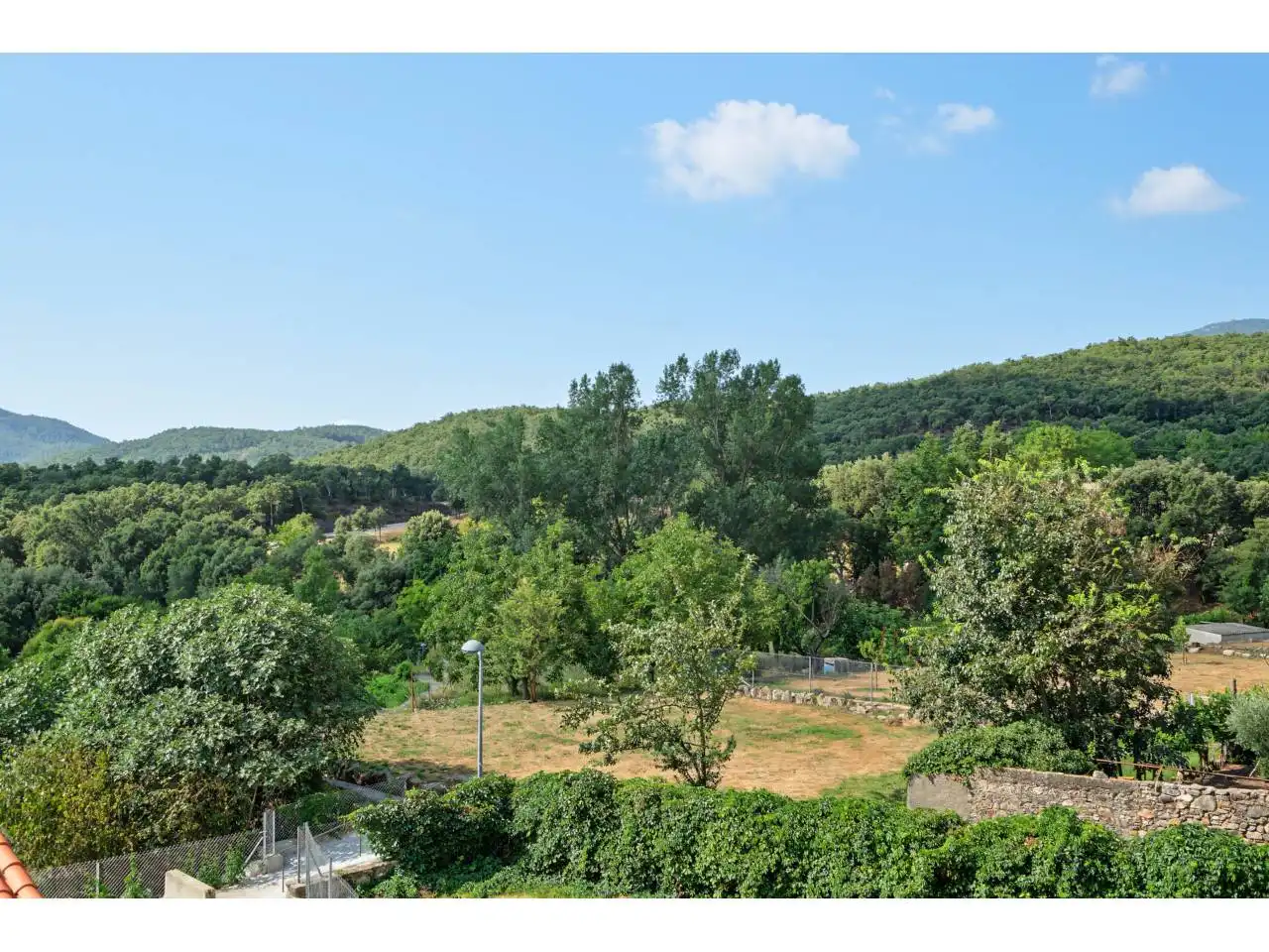 Piso en venta en Maçanet de Cabrenys con Calefacción, Terraza y Balcón