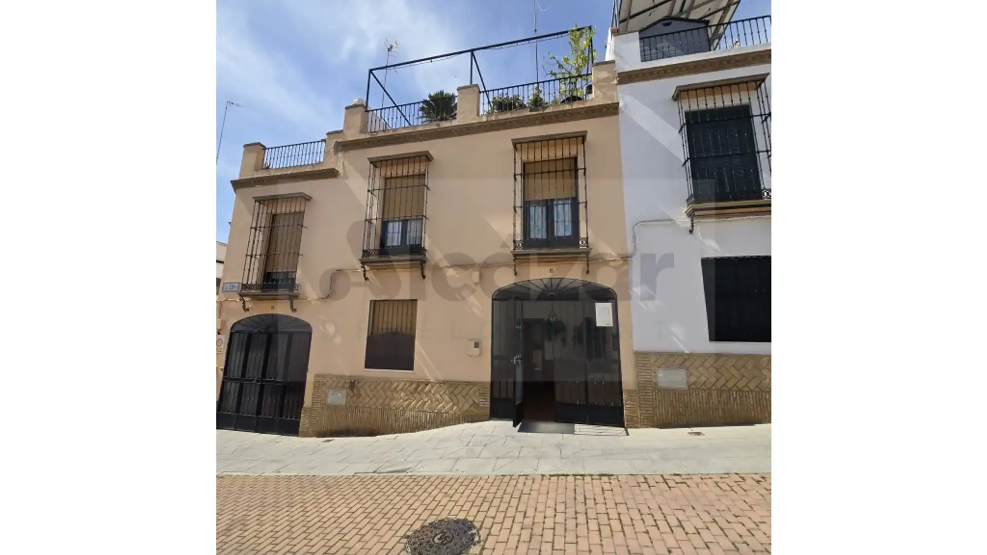 Exterior view of Houses for sale in Alcalá de Guadaira