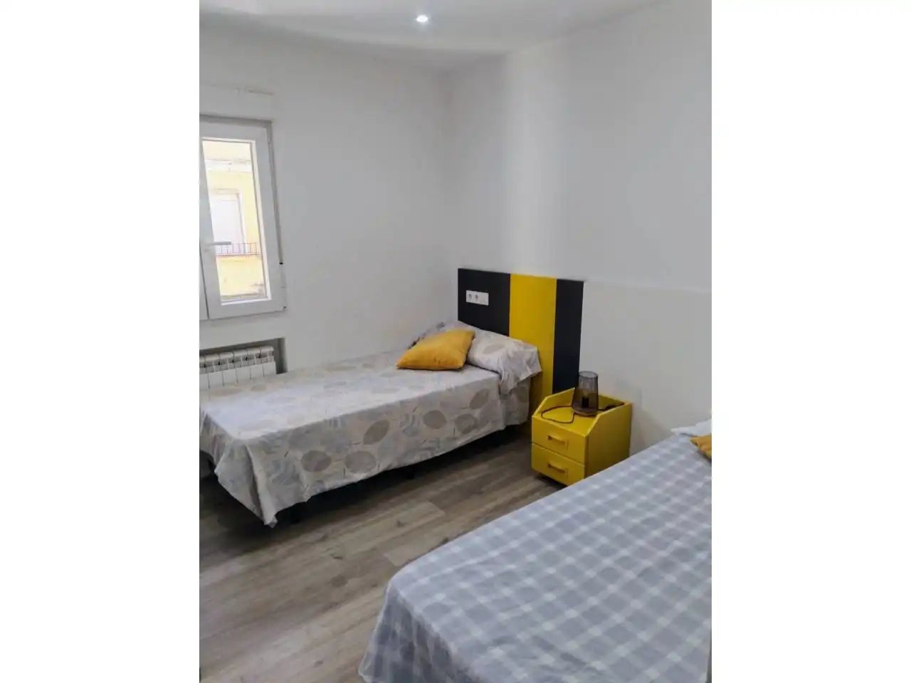 Bedroom of Flat for rent in Burgos  with Heating and Furnished