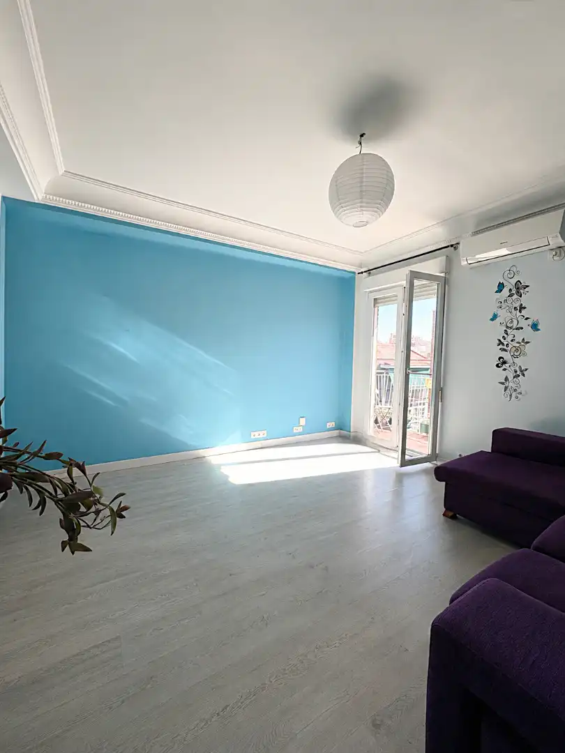 Wohnzimmer von Wohnung zum Verkauf in Madrid mit Klimaanlage und Balkon