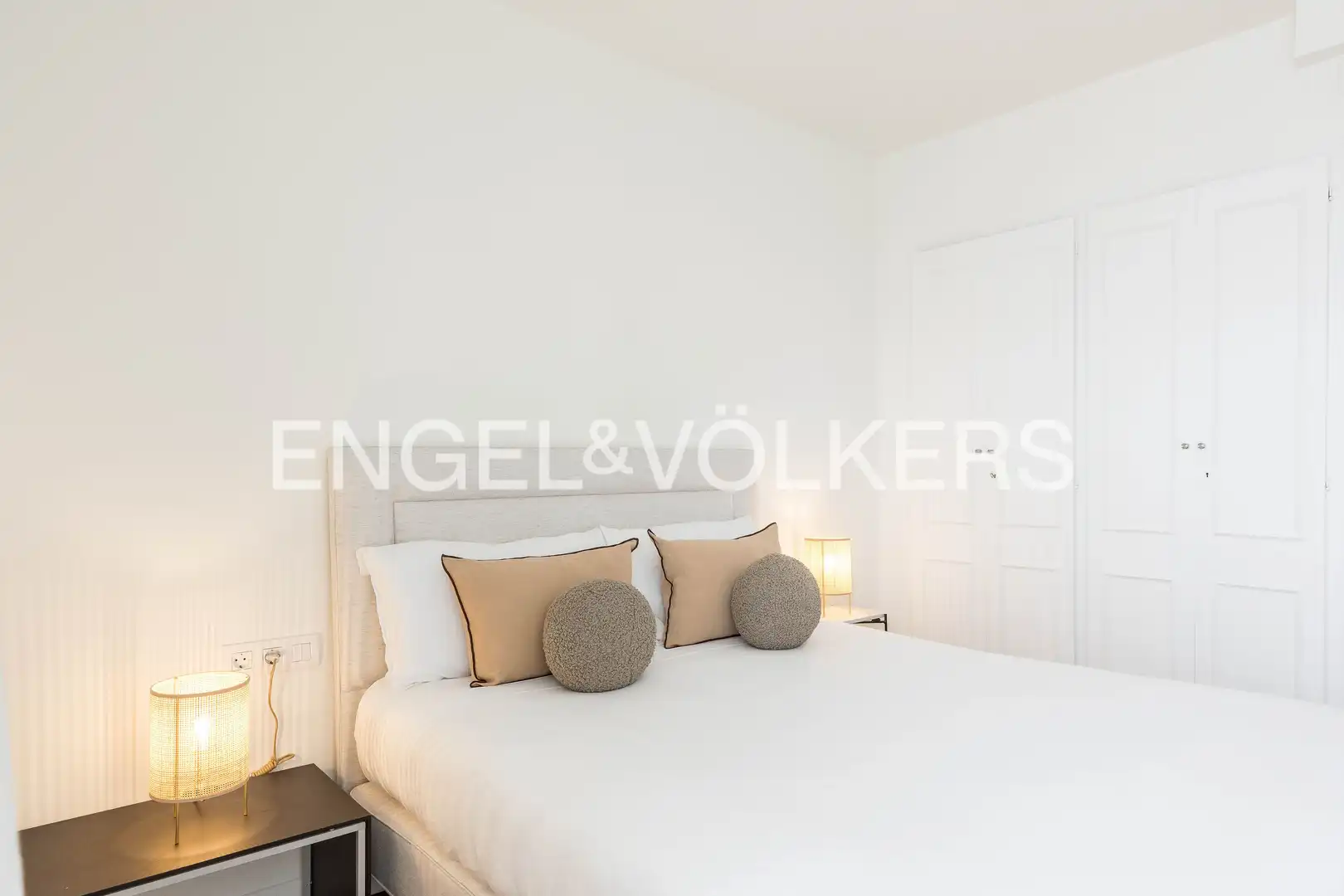 Bedroom of Flat for rent in Barcelona  with Air Conditioner, Heating and Parquet flooring