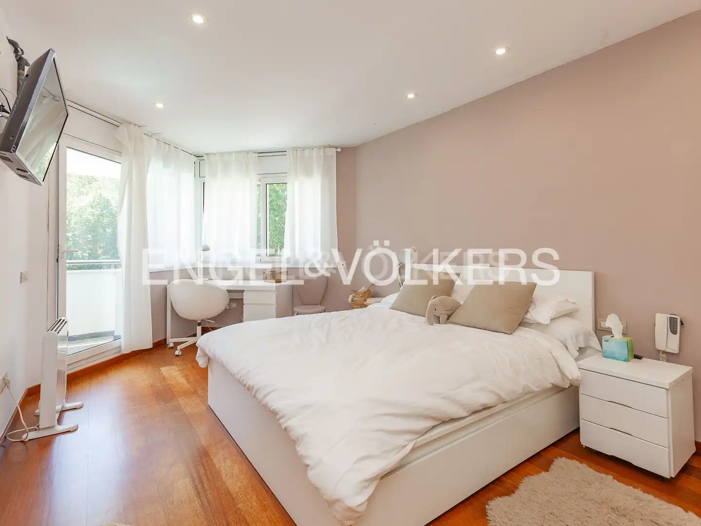 Bedroom of Houses for sale in Sant Cugat del Vallès  with Air Conditioner, Heating and Private garden
