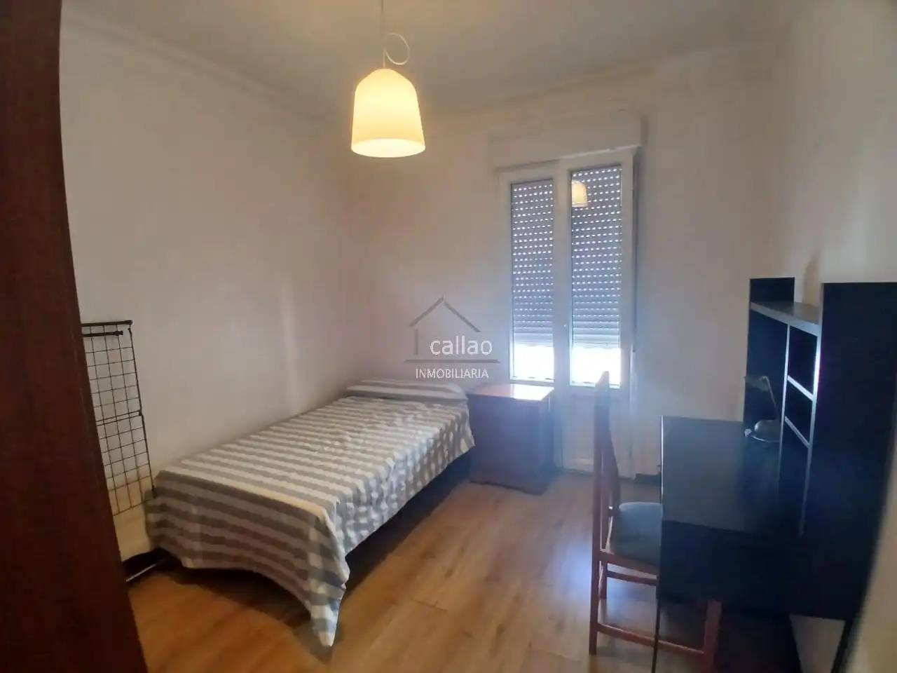 Habitación de Piso de alquiler en Ferrol con Calefacción y Amueblado