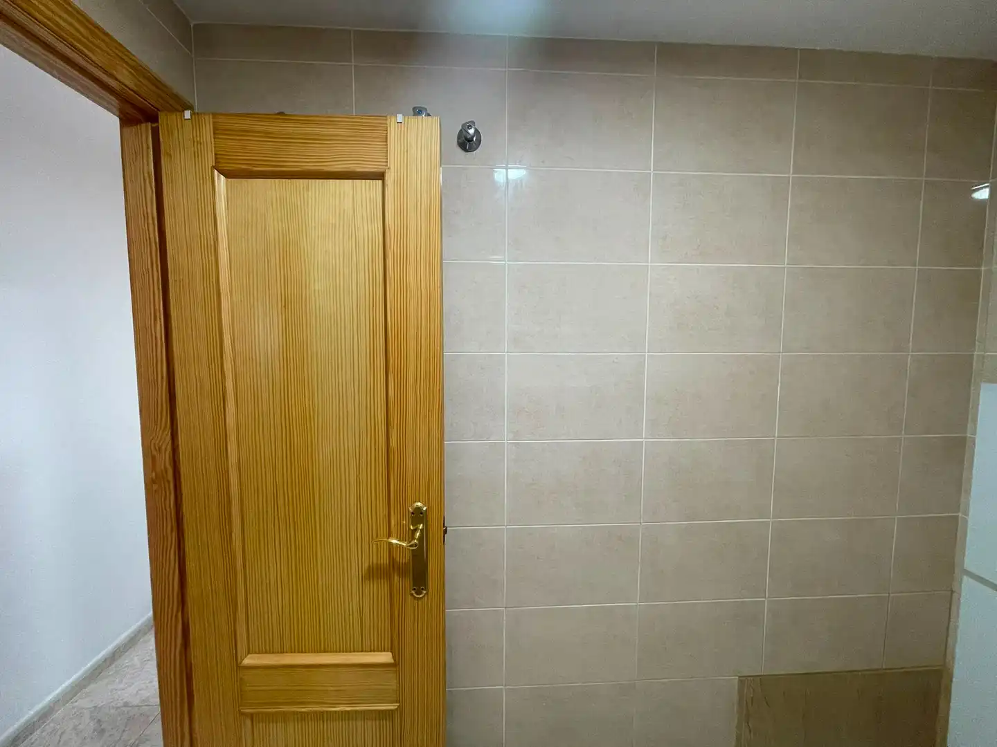 Baño de Piso en venta en Chilches / Xilxes con Aire acondicionado y Terraza