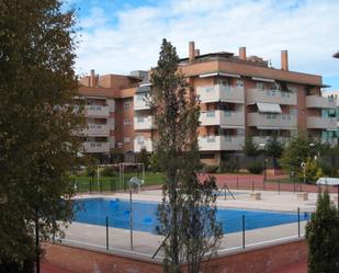 Swimming pool of Flat to rent in Pozuelo de Alarcón  with Air Conditioner, Heating and Private garden