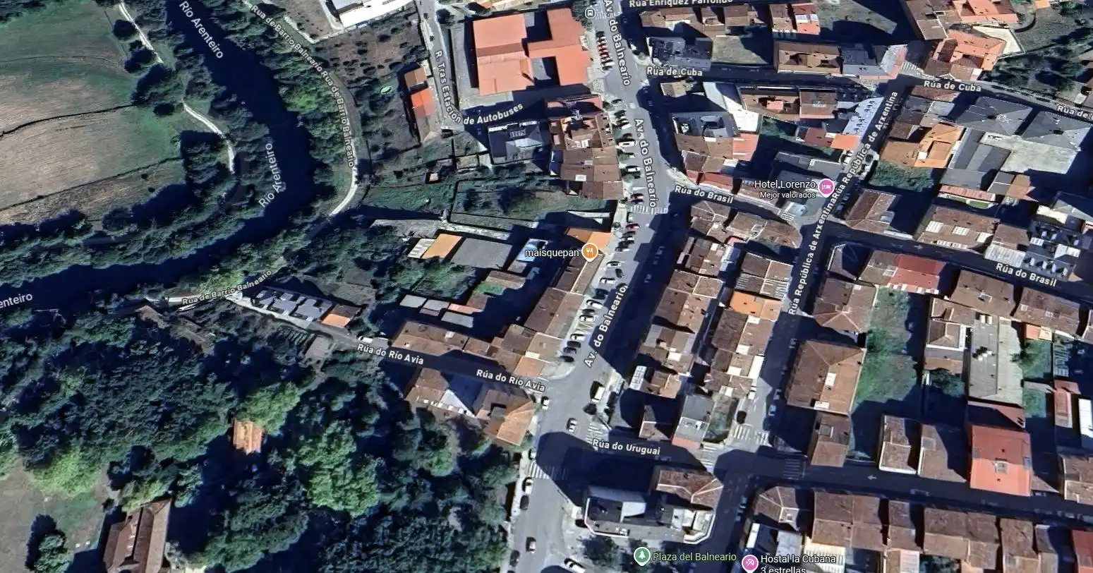 Vista exterior de Piso en venta en O Carballiño  