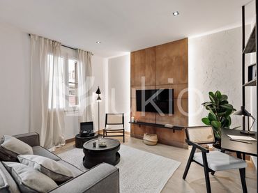 Apartment with lift to rent in Carrer de Còrsega