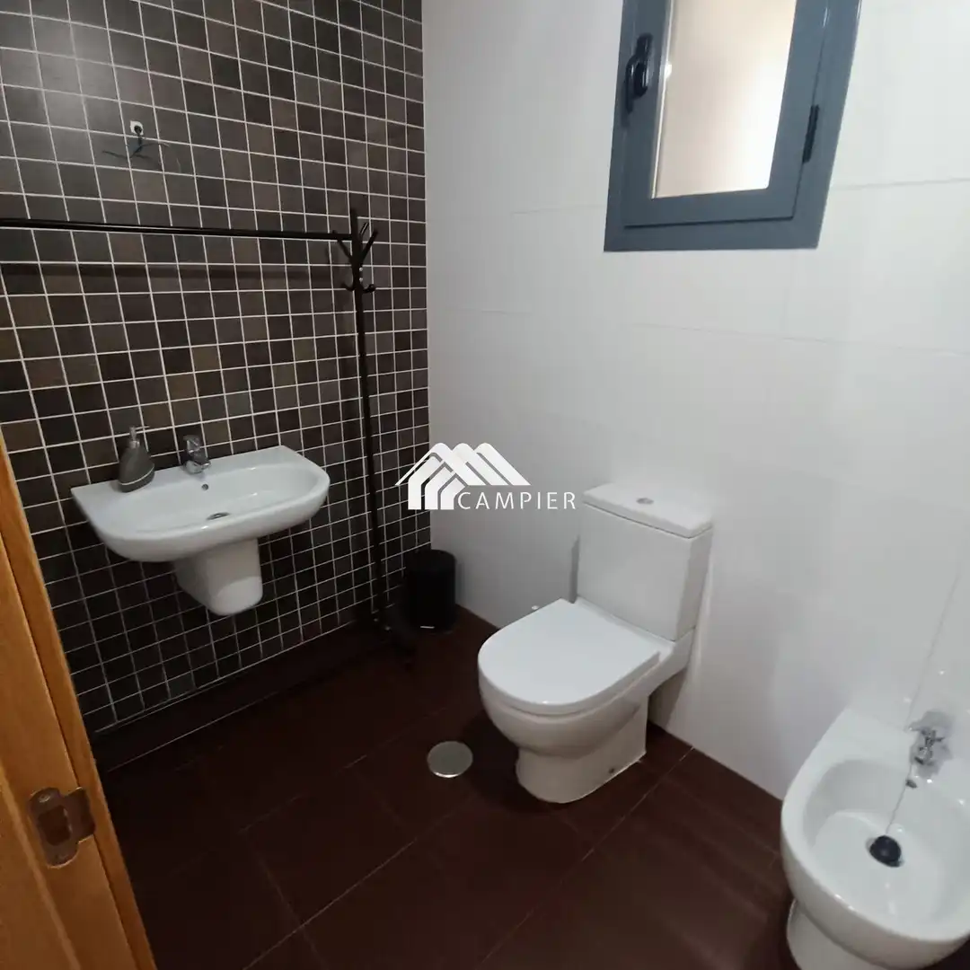 Baño de Piso en venta en Albacete con Calefacción, Terraza y Trastero
