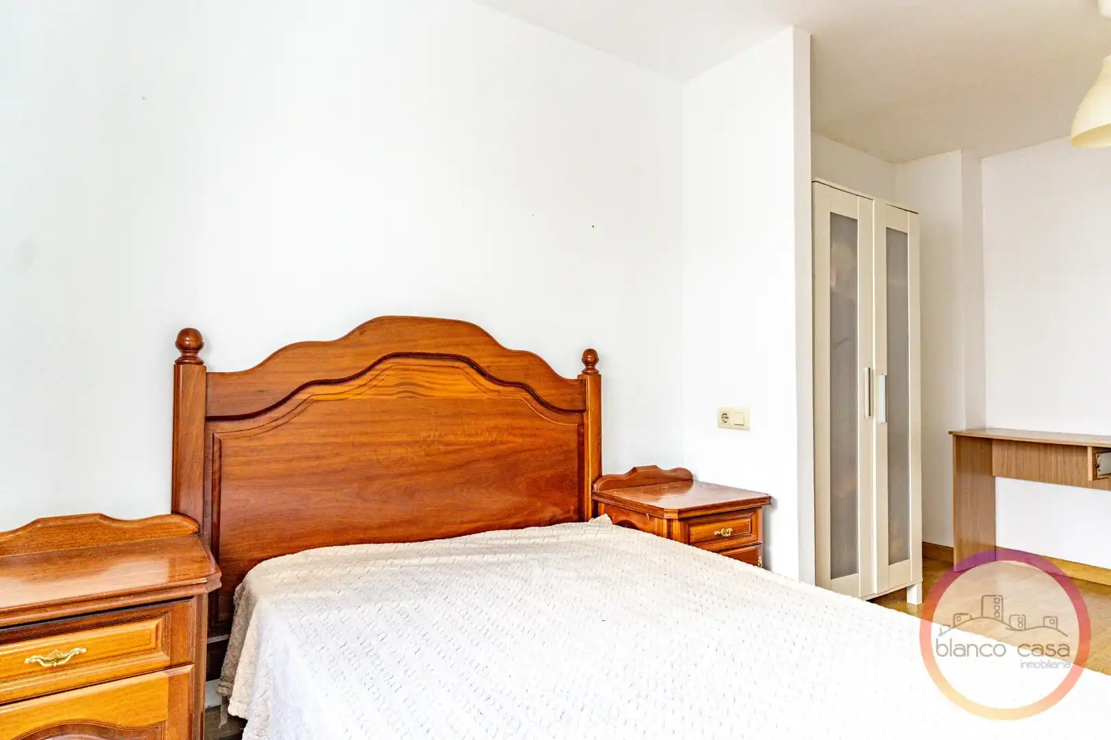 Habitación de Piso en venta en Carballo con Terraza, Trastero y Amueblado