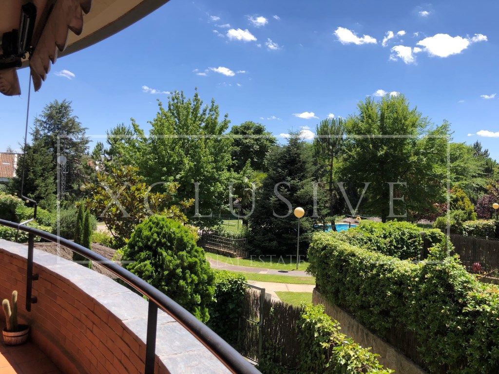Garden of Flat to rent in La Moraleja  with Air Conditioner, Heating and Private garden