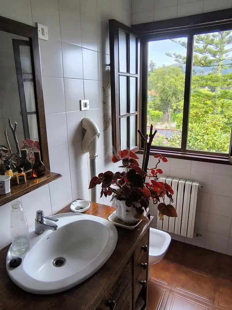 Baño de Casa o chalet en venta en Pontedeume con Calefacción, Terraza y Piscina