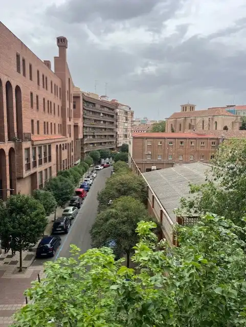 Vista exterior de Pis en venda en Valladolid amb Calefacció, Parquet i Terrassa