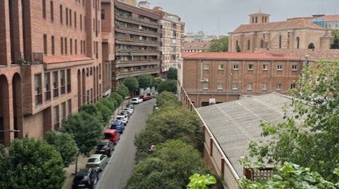 Foto 4 de Pis en venda a Calle Huelgas, Vadillos, Valladolid Capital