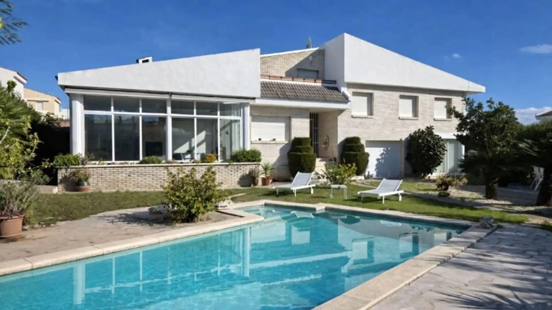 Piscina de Casa o chalet en venta en Alcanar con Aire acondicionado, Calefacción y Jardín privado