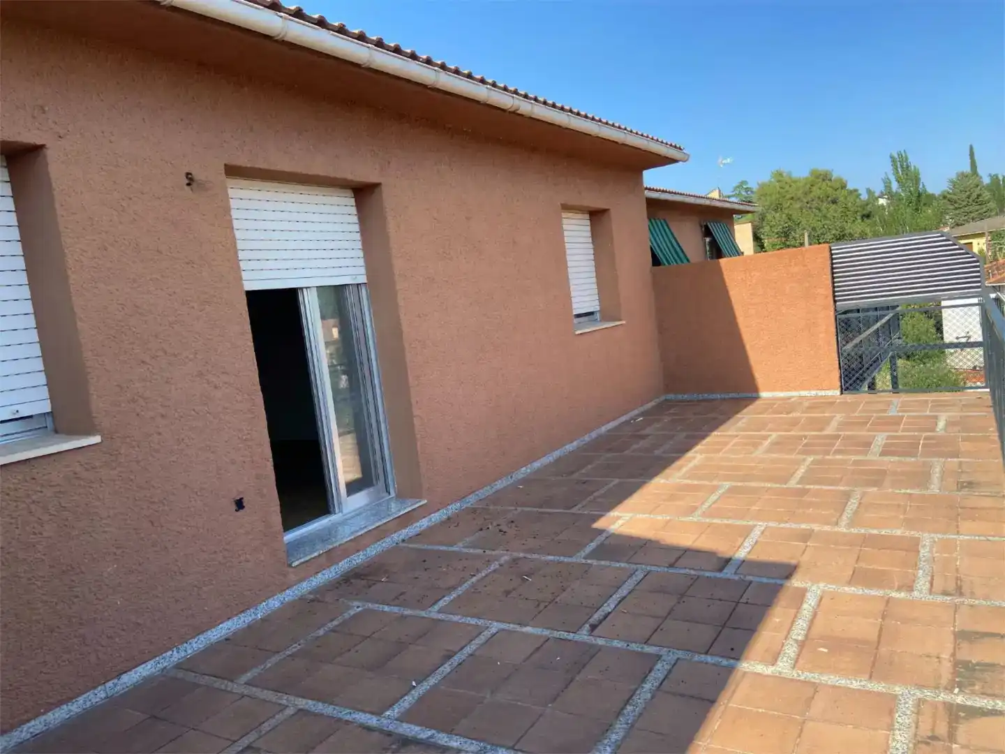Vista exterior de Casa o xalet en venda en Colegios