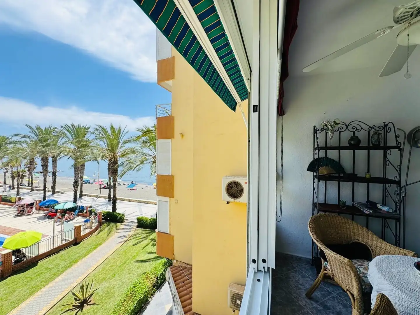 Terrassa de Pis en venda en Algarrobo amb Piscina comunitària