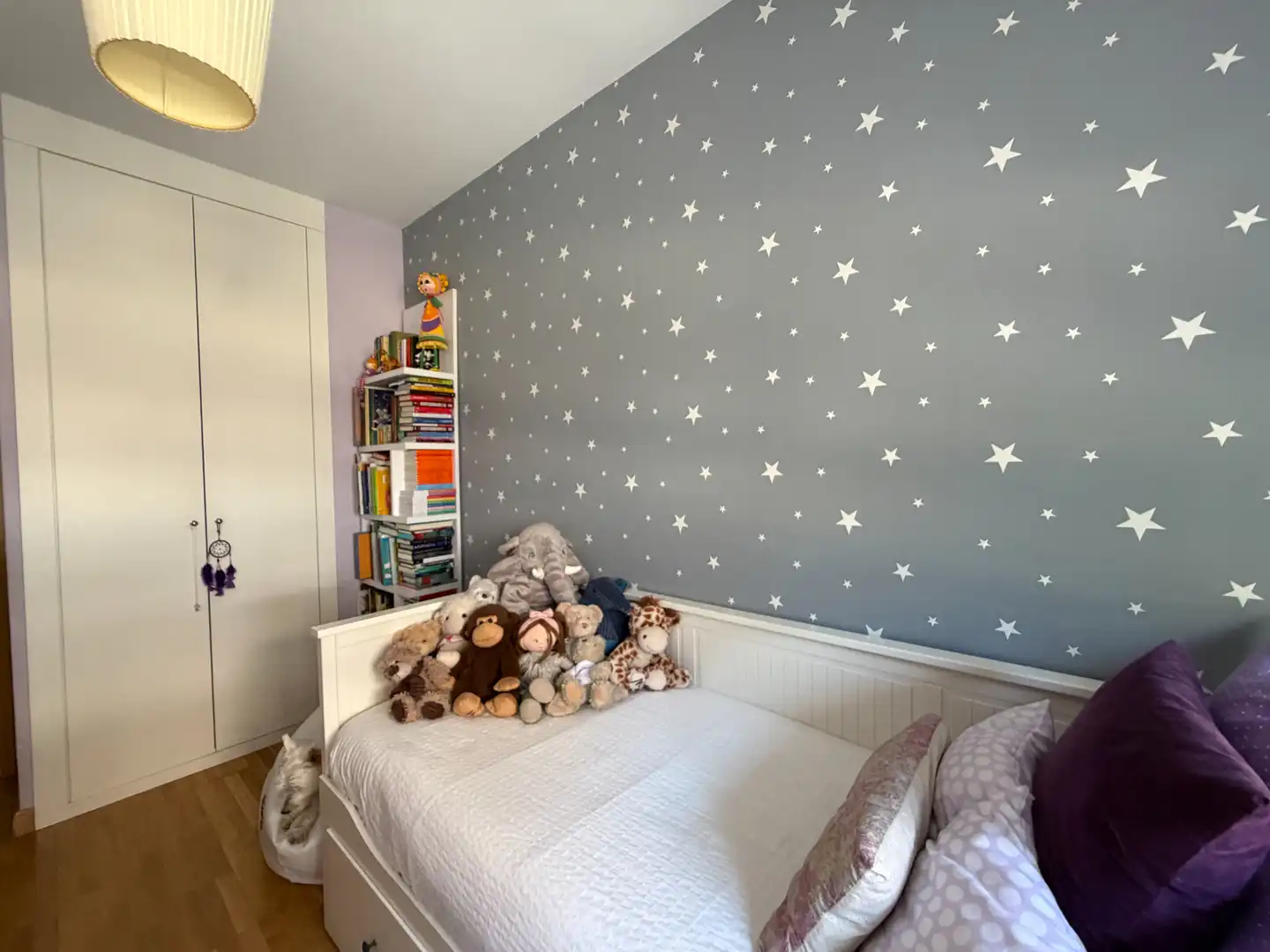 Schlafzimmer von Wohnung zum Verkauf in Plasencia mit Klimaanlage, Schwimmbad und Balkon