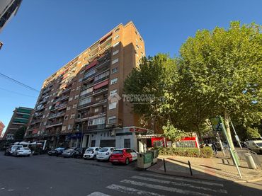 Pis en venda a Calle Banderas de Castilla