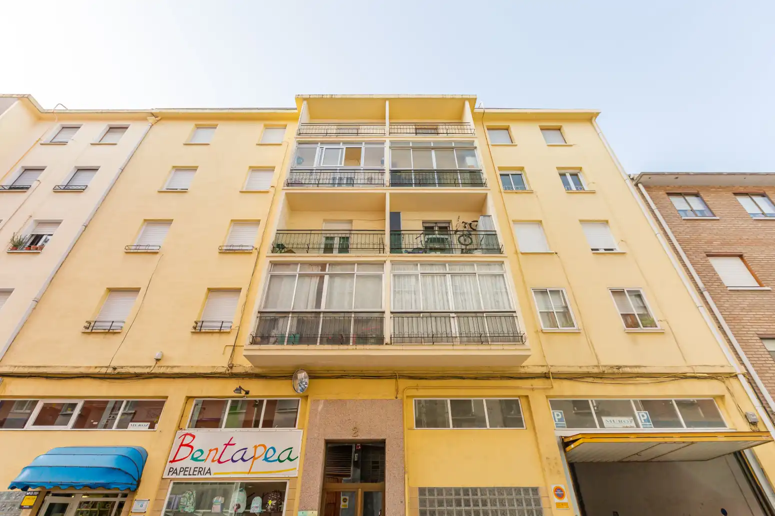 Vista exterior de Pis en venda en Burlada / Burlata amb Calefacció, Parquet i Moblat
