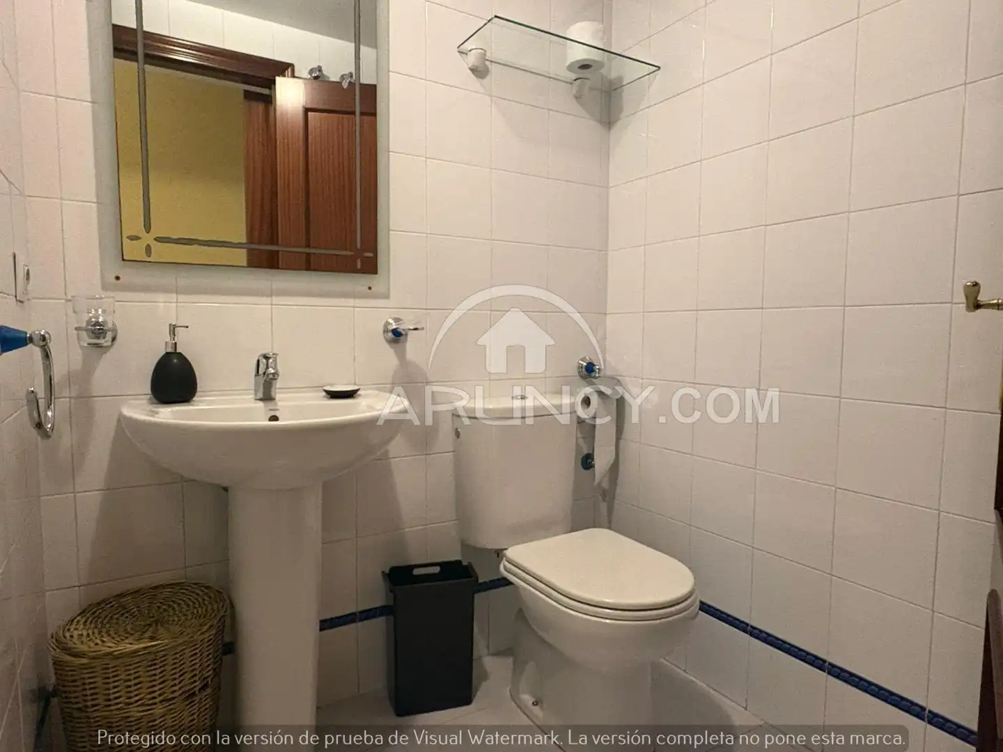 Baño de Piso en venta en Alcalá de Guadaira con Aire acondicionado, Calefacción y Amueblado