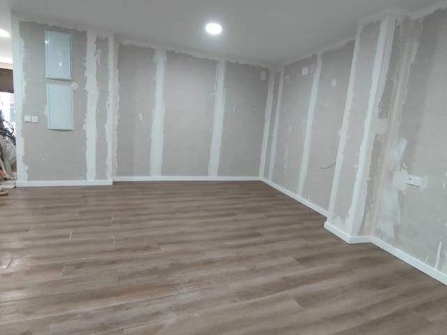 Local comercial en Alquiler en Calle Aspe, 11 en Carolinas Bajas