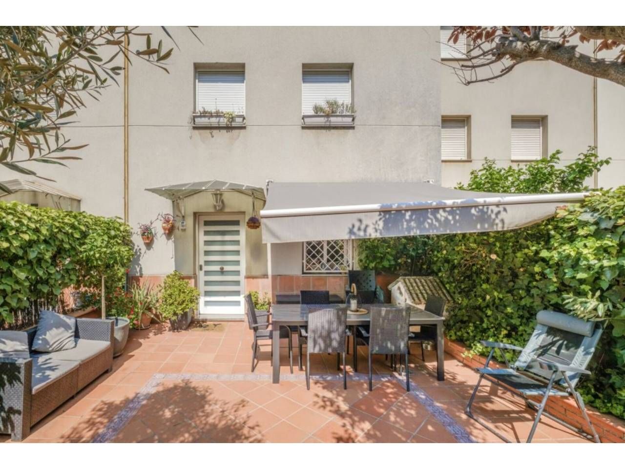 Garden of House or chalet for sale in Terrassa  with Air Conditioner, Heating and Terrace