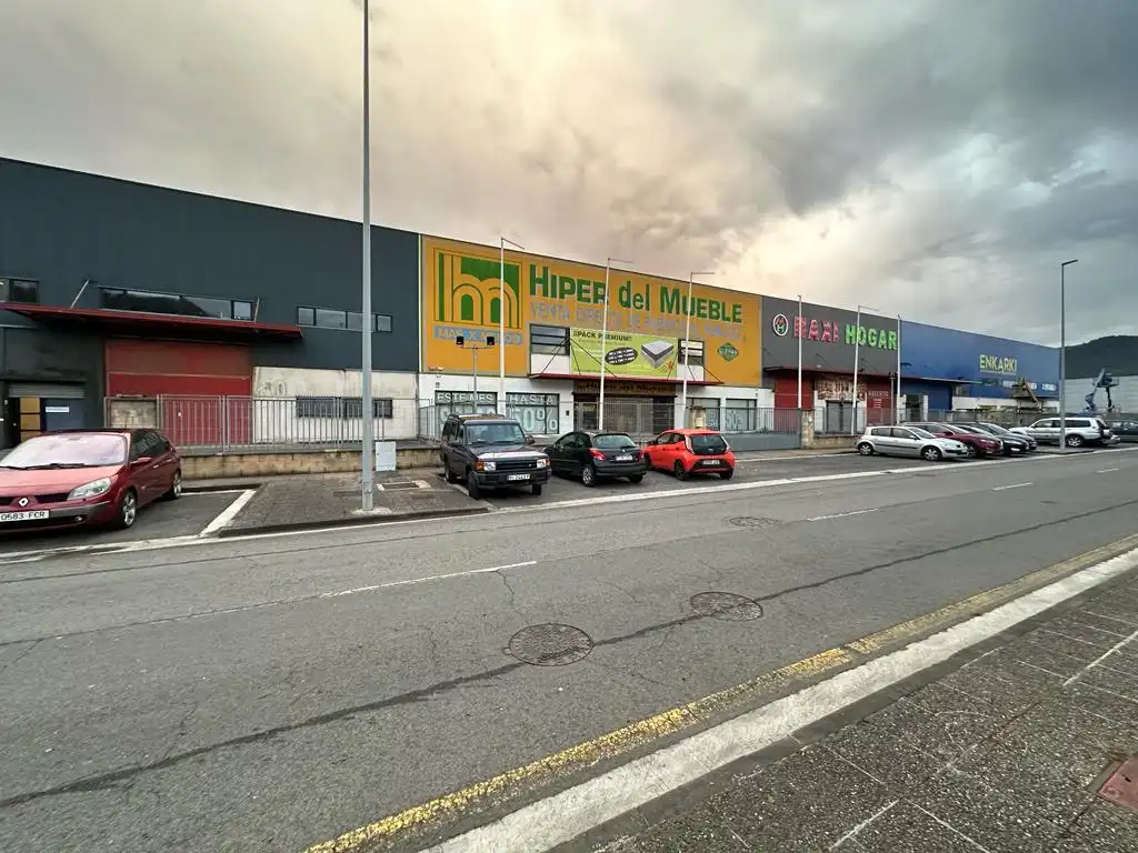 Vista exterior de Local de alquiler en Vitoria - Gasteiz con Aire acondicionado, Calefacción y Amueblado