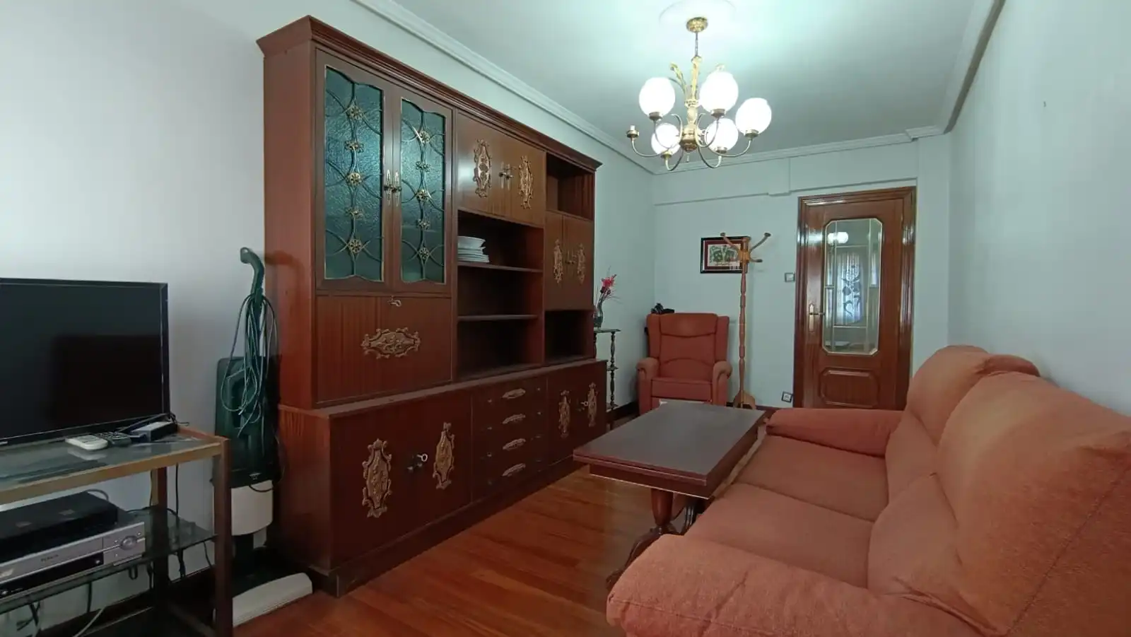 Sala de estar de Piso en venta en Bilbao  con Calefacción, Parquet y Amueblado
