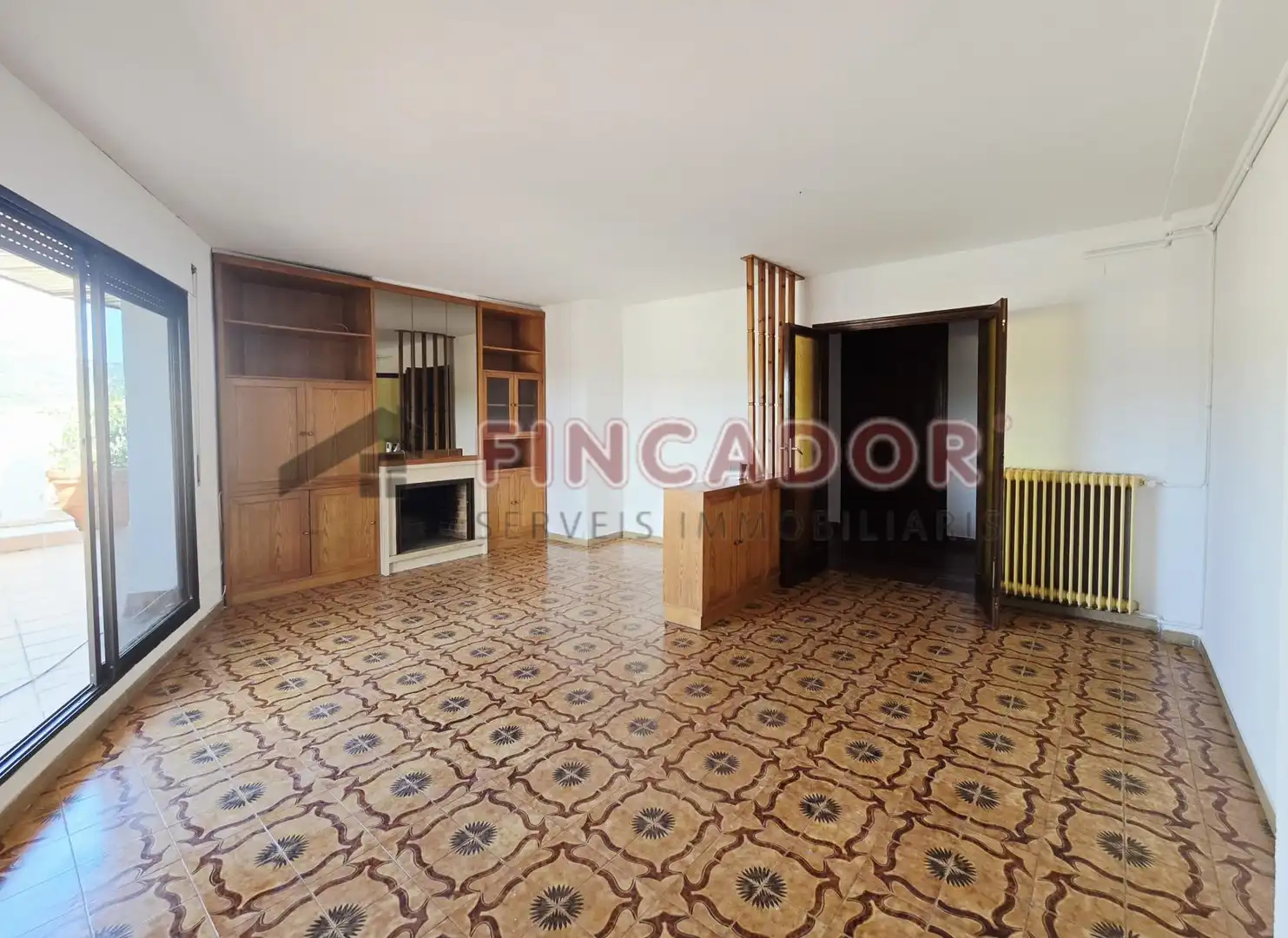 Wohnzimmer von Dachboden zum Verkauf in Terrassa mit Heizung und Terrasse