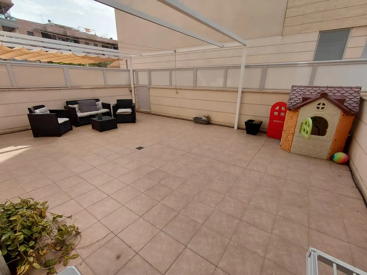Terrasse von Erdgeschoss zur Miete in  Palma de Mallorca mit Klimaanlage, Heizung und Privatgarten