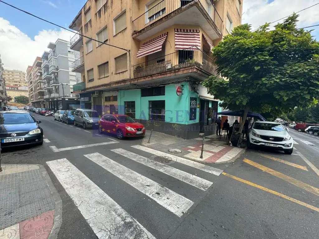 Local comercial en venda a Calle Badajoz