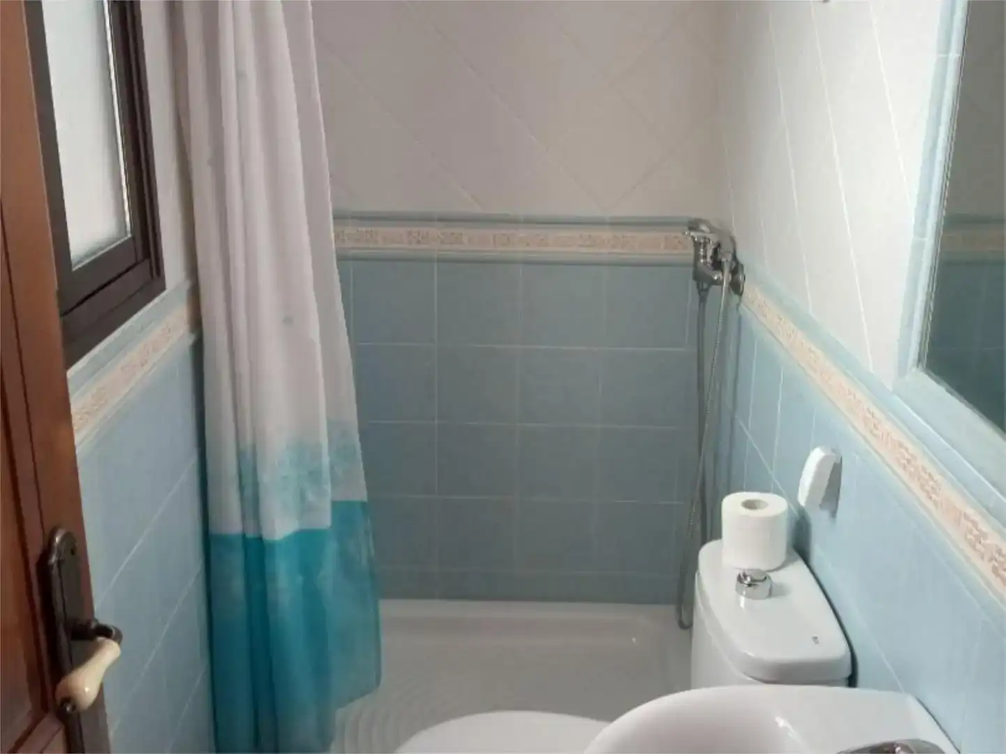 Bathroom of Flat for sale in Guadalcanal  with Air Conditioner and Storage room