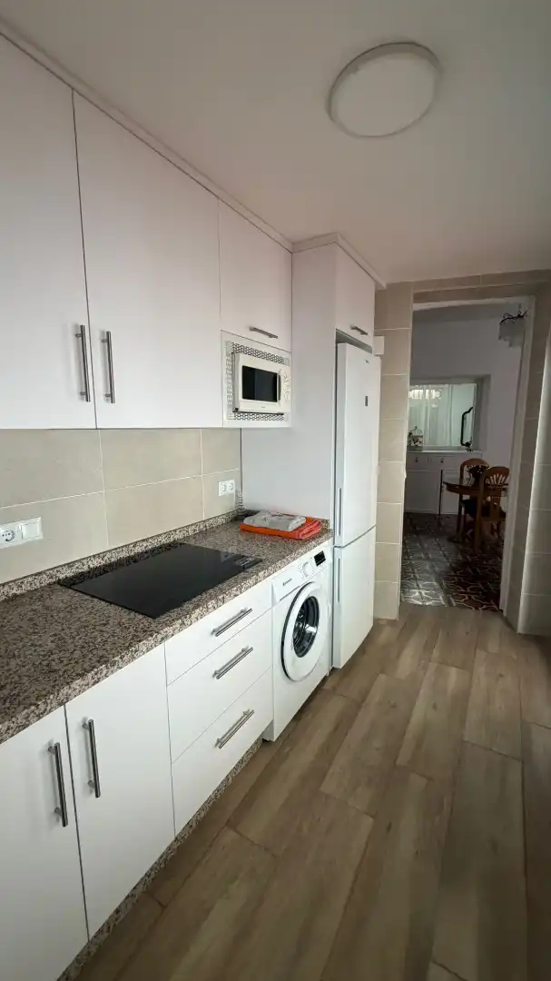 Cuina de Pis de lloguer en Castuera amb Aire condicionat, Terrassa i Moblat