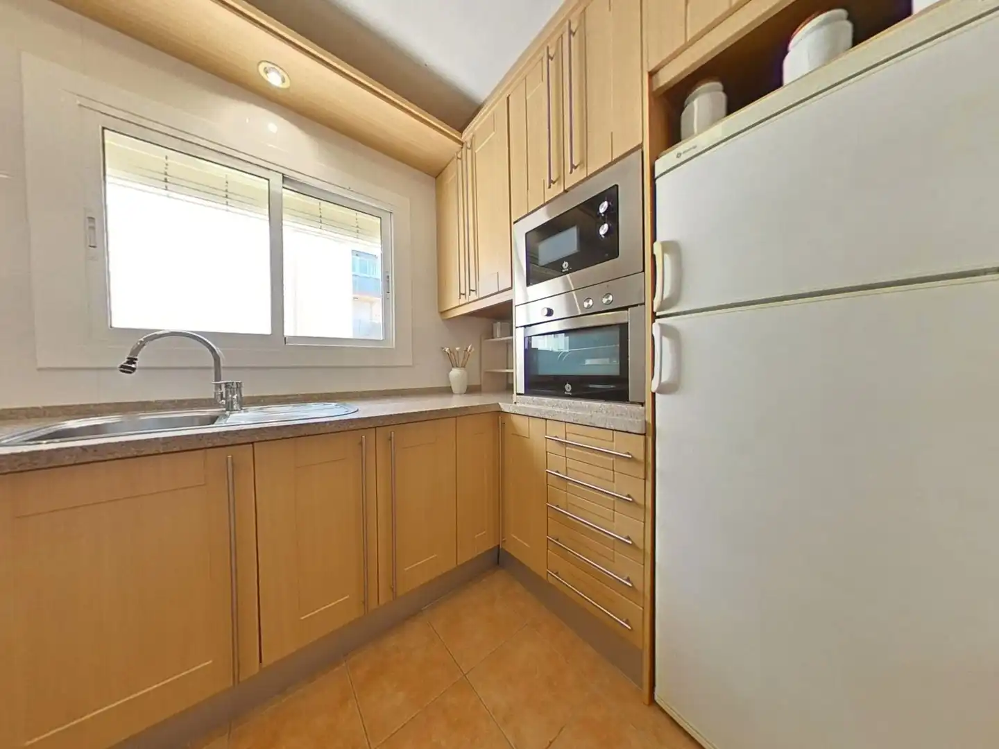 Kitchen of Flat for sale in Platja de Ponent