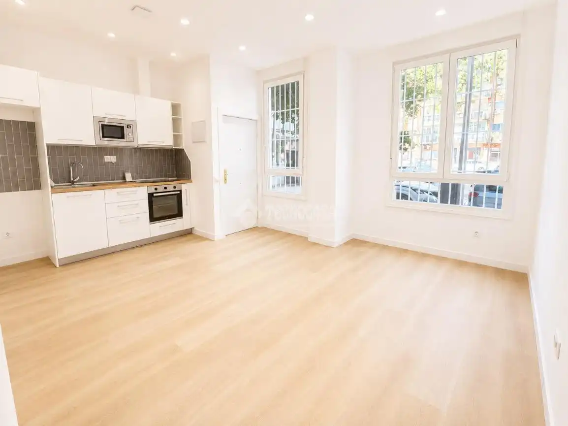 Exterior view of Flat for sale in Madrid  with Heating