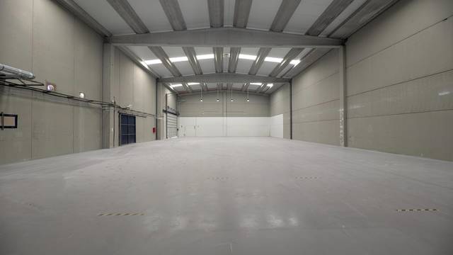 Nave industrial en Alquiler en Calle de José Agustín Goytisolo en Granvia LH