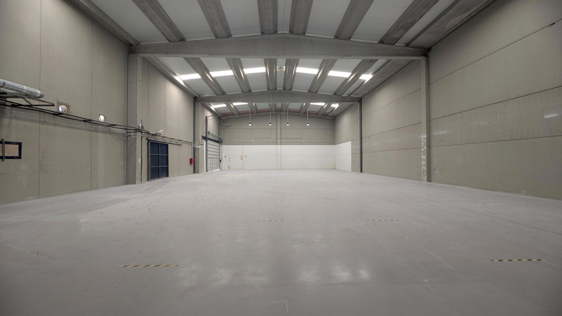 Nau industrial de lloguer en L'Hospitalet de Llobregat amb Calefacció
