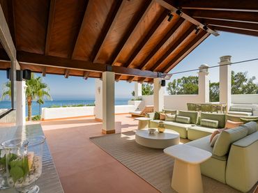 Àtic amb piscina en venda a Estepona Pueblo