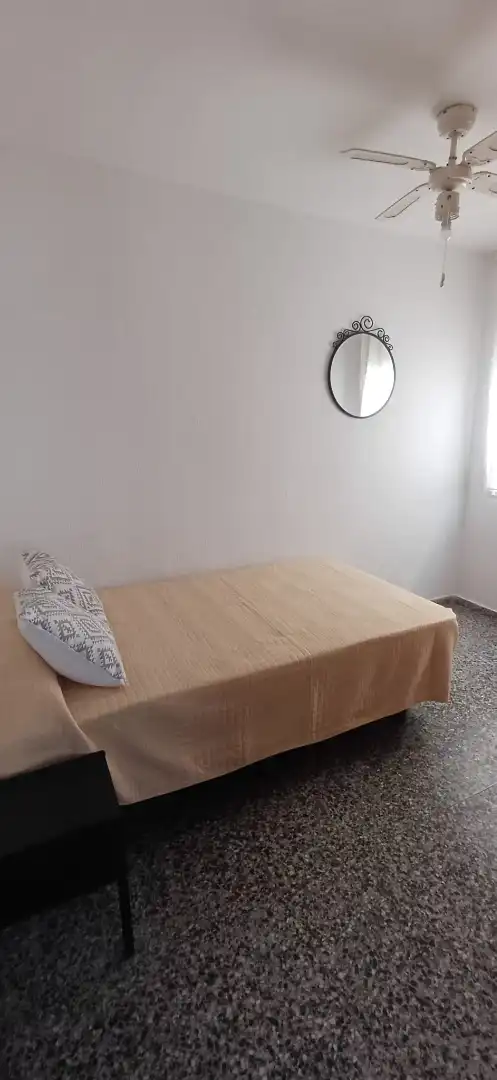 Habitación de Piso de alquiler en Málaga con Amueblado