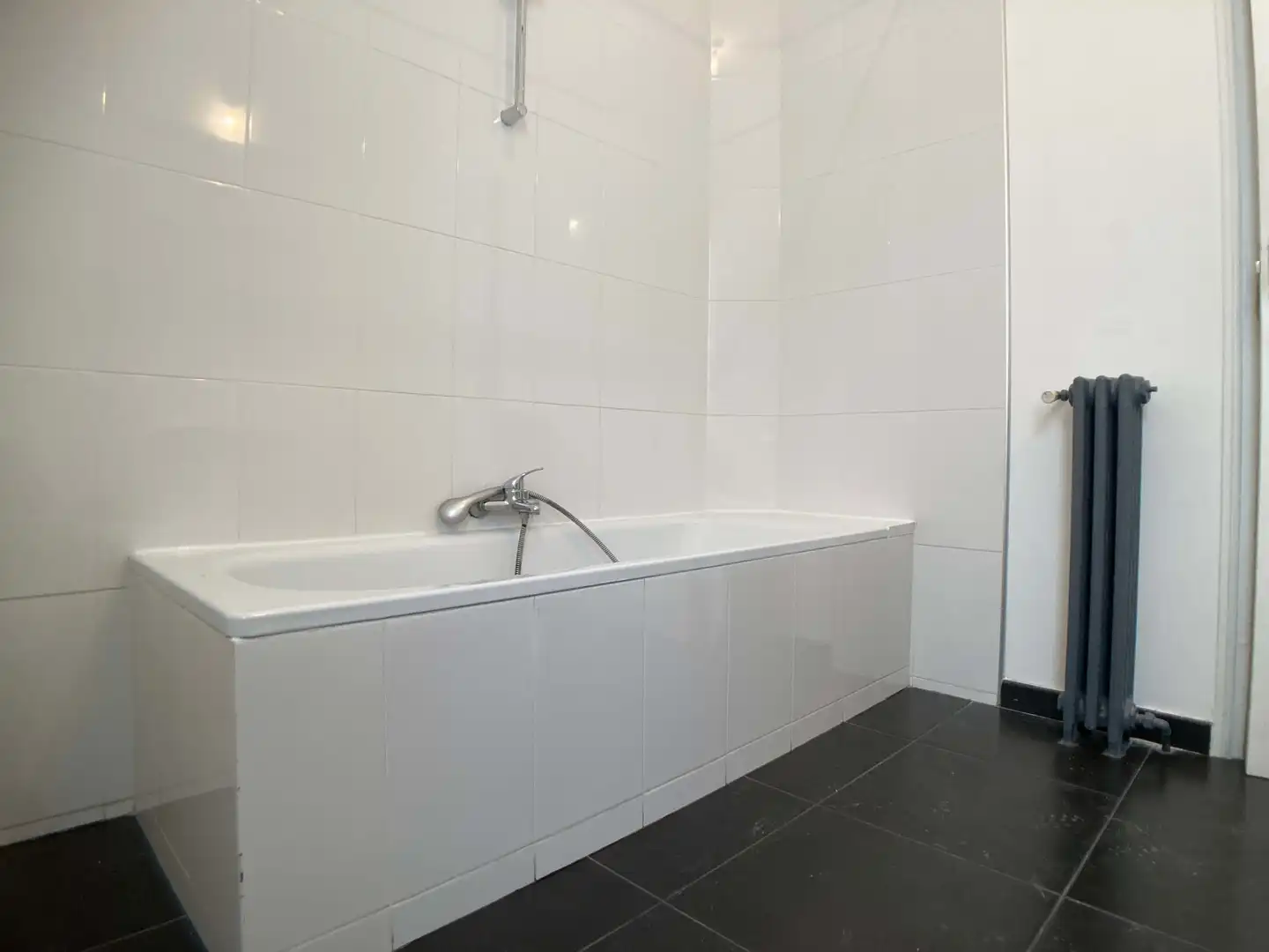 Baño de Piso de alquiler en Madrid con Aire acondicionado, Calefacción y Parquet