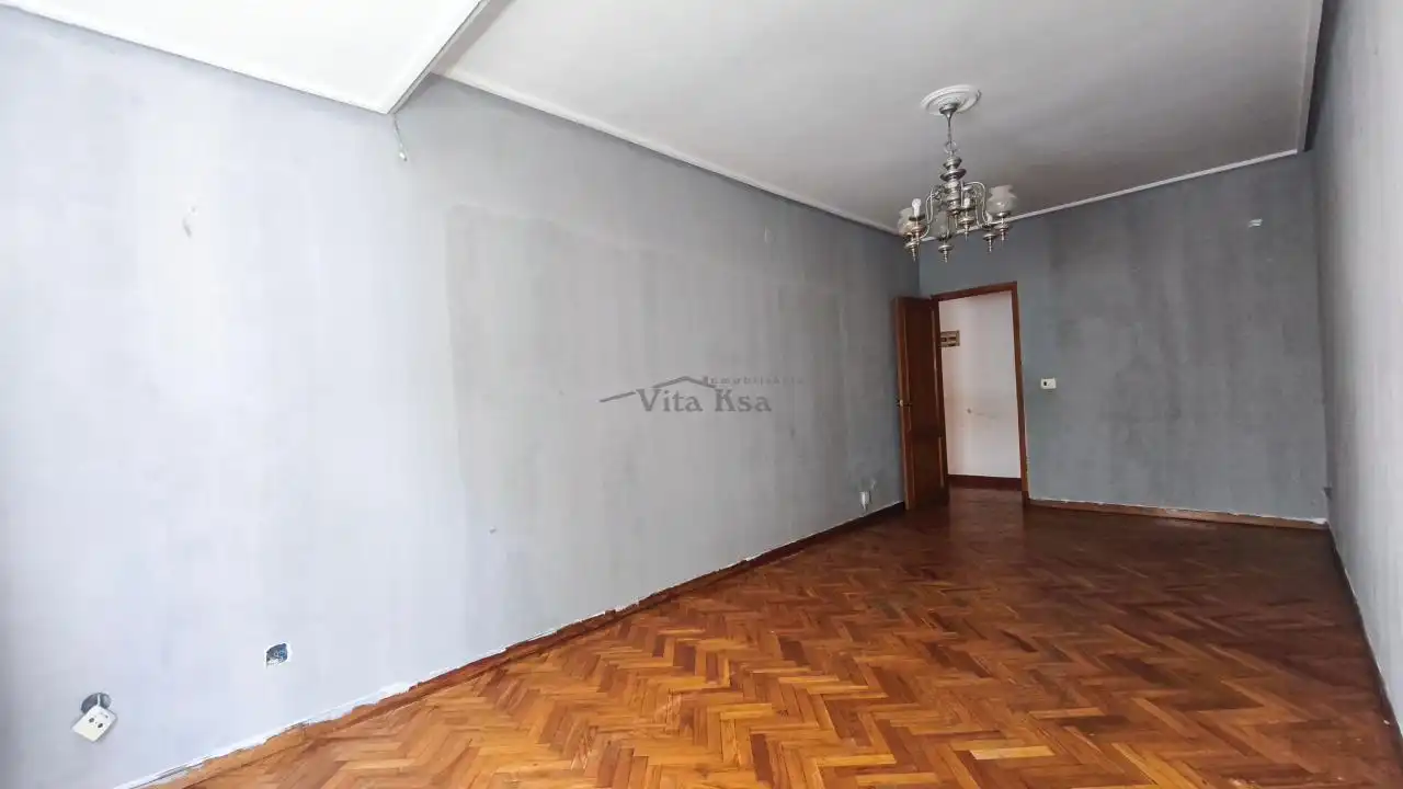 Living room of Flat for sale in Ourense Capital   with Heating, Parquet flooring and Storage room