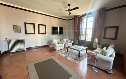 Living room of Flat for sale in La Bisbal d'Empordà  with Balcony