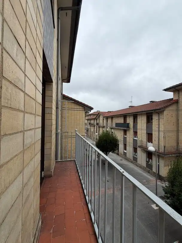 Terrasse von Wohnung zur Miete in Laviana mit Heizung und Balkon