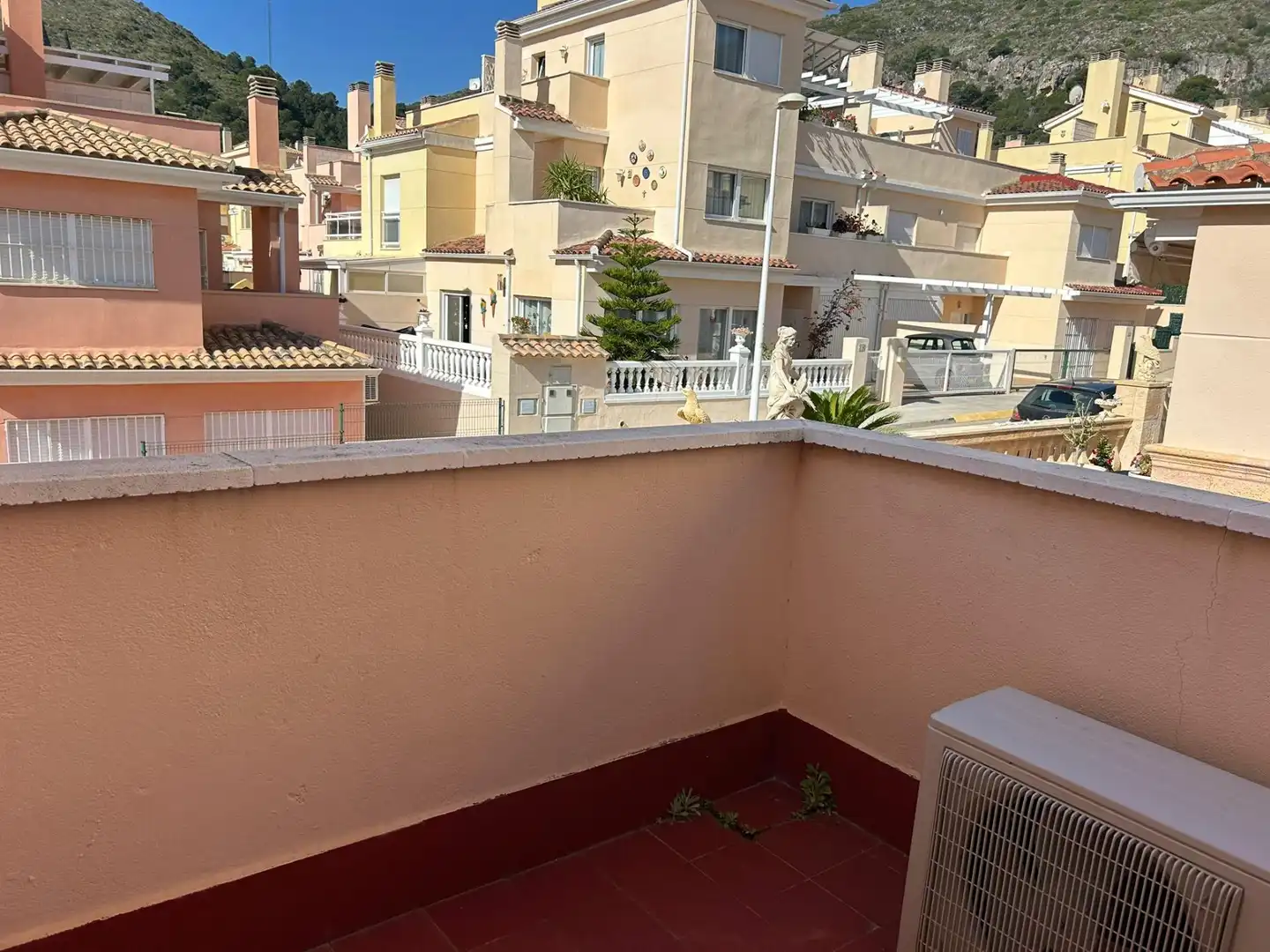 Terrasse von Einfamilien-Reihenhaus zum Verkauf in Cullera mit Klimaanlage, Terrasse und Möbliert